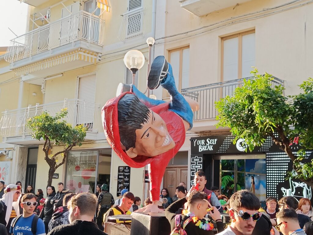 Successo e sorrisi per il Carnevale del Tirreno 2023