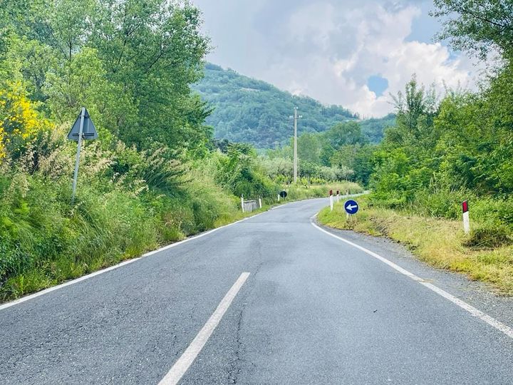 Tratto stradale ad Aiello Calabro